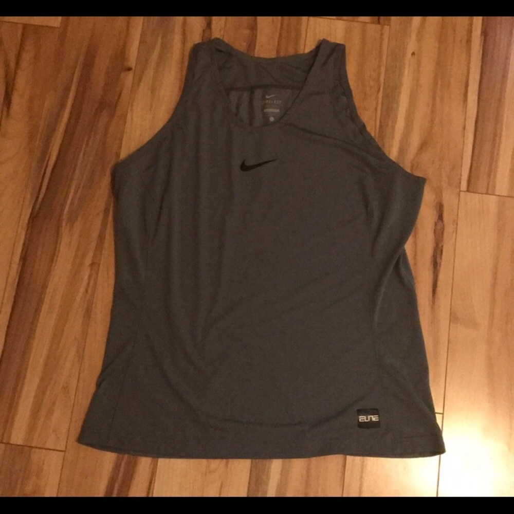 Women’s Nike Elite shirt